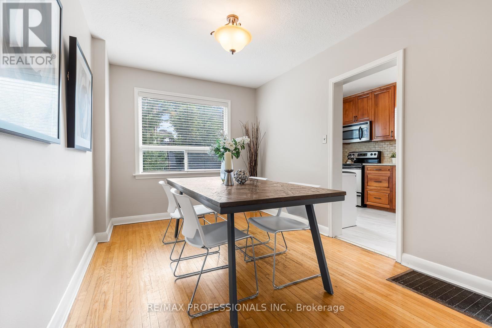 21 Brendwin Road, Toronto, Ontario  M6N 4V6 - Photo 9 - W13684400