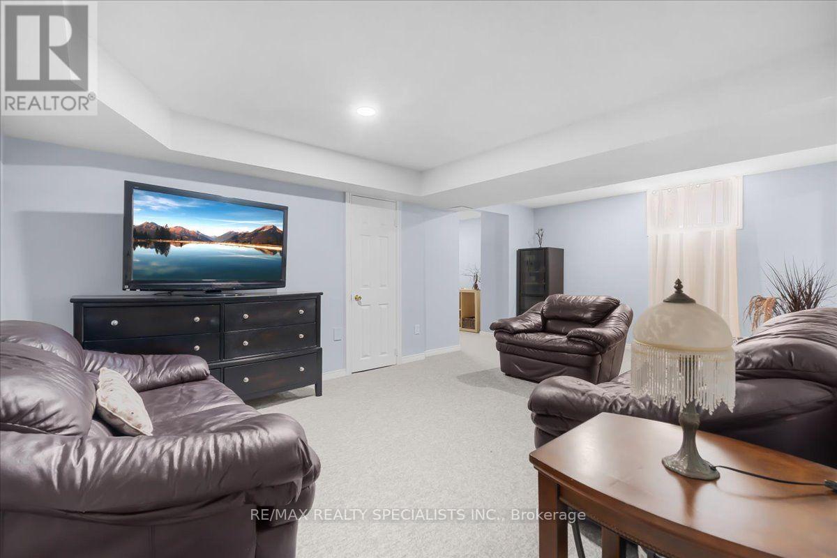 63 Suburban Drive, Mississauga, Ontario  L5N 1H1 - Photo 24 - W13684404