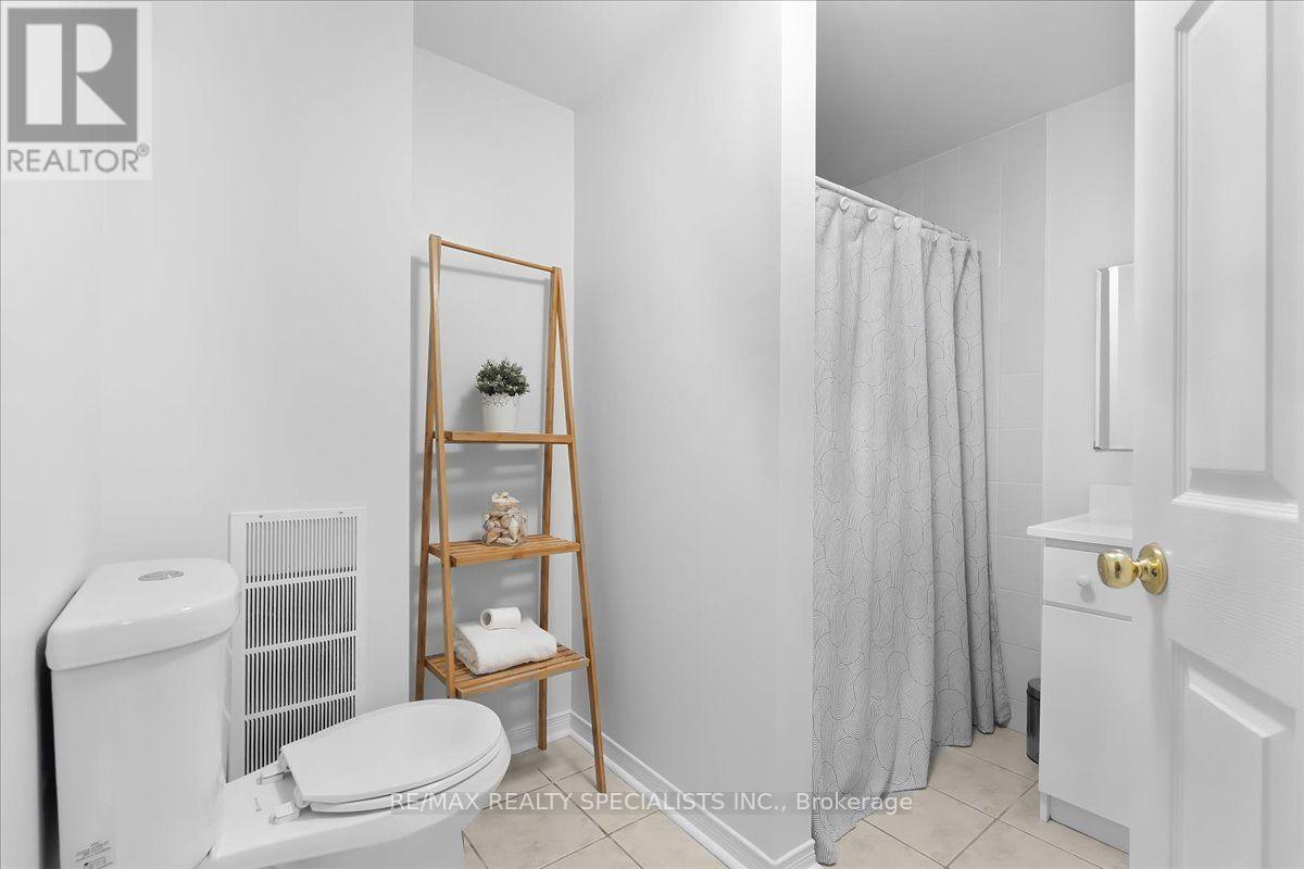63 Suburban Drive, Mississauga, Ontario  L5N 1H1 - Photo 27 - W13684404