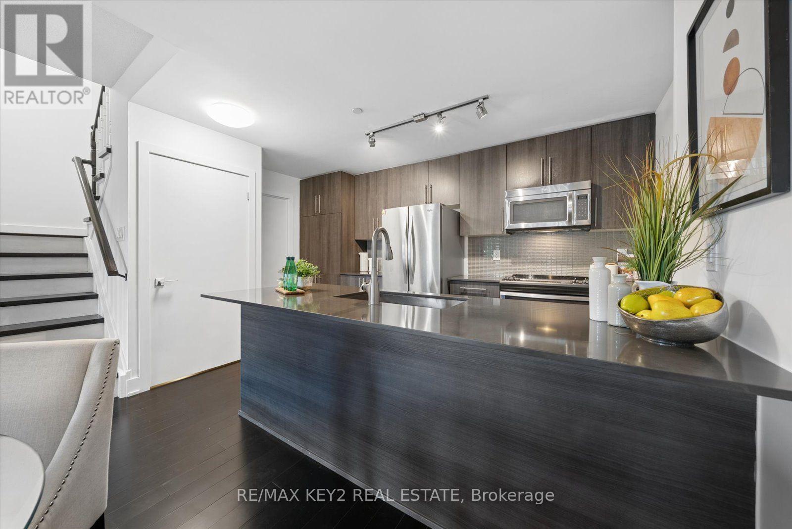 Th6 - 4011 Brickstone Mews, Mississauga, Ontario  L5B 0G3 - Photo 10 - W13684458