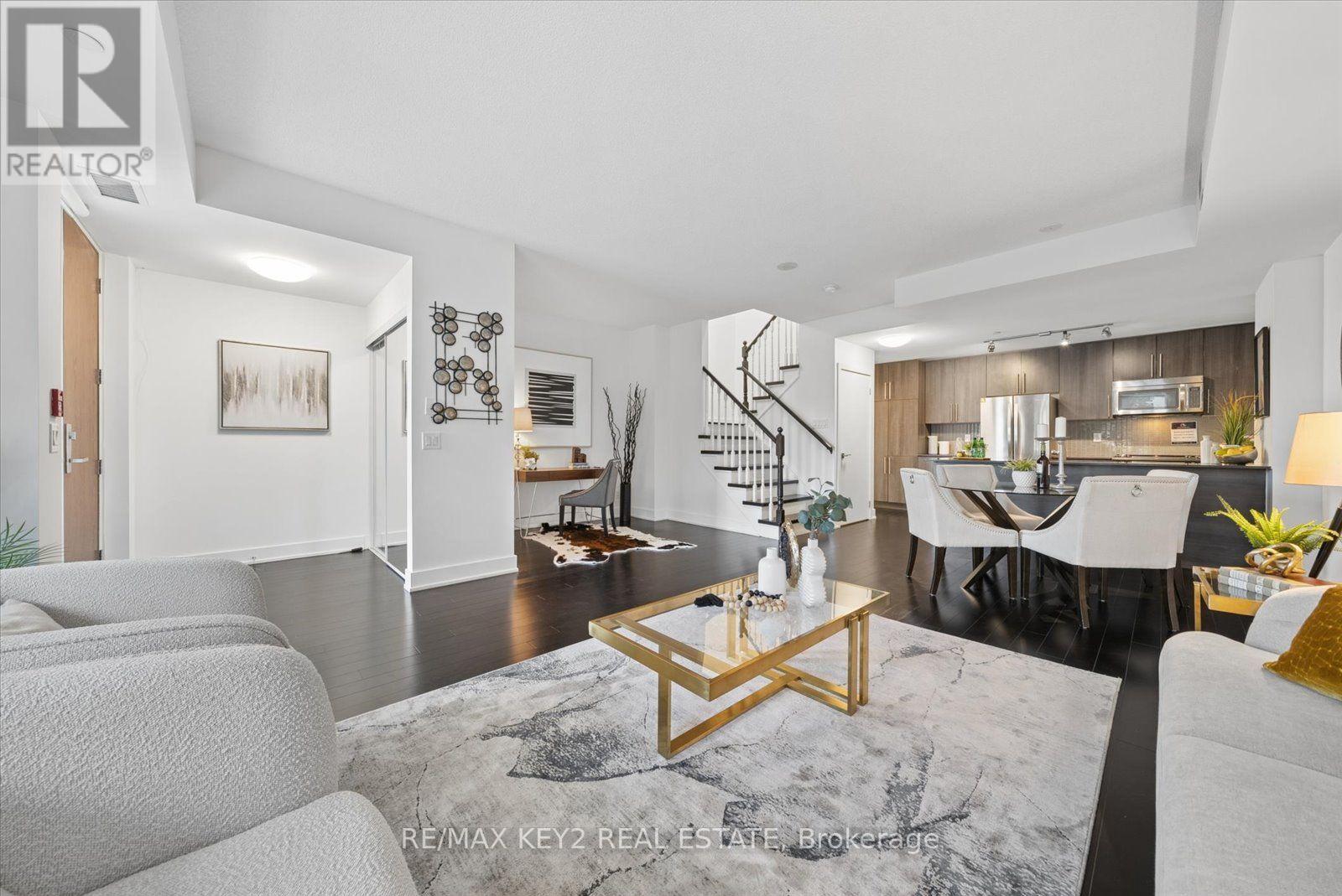 Th6 - 4011 Brickstone Mews, Mississauga, Ontario  L5B 0G3 - Photo 4 - W13684458
