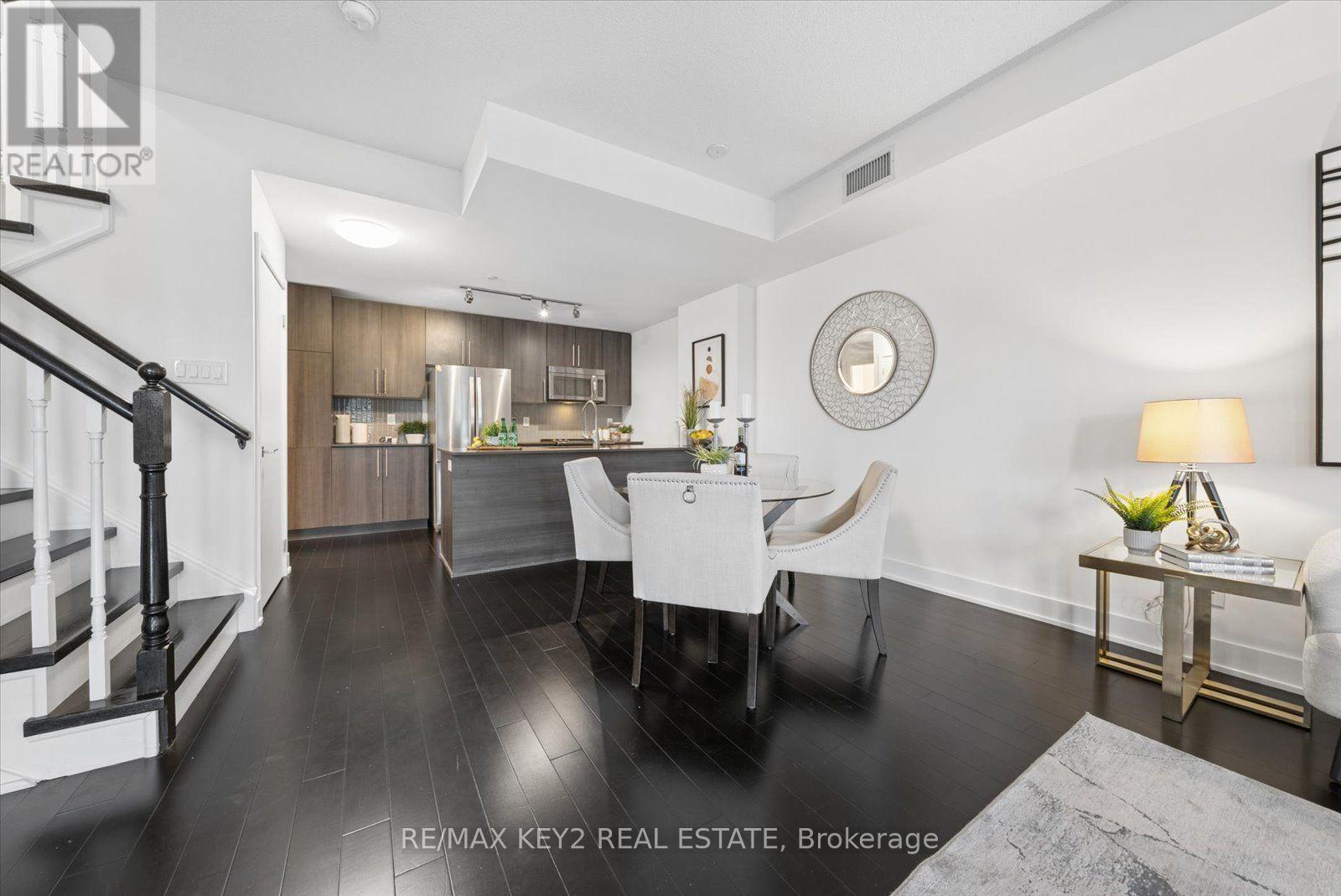 Th6 - 4011 Brickstone Mews, Mississauga, Ontario  L5B 0G3 - Photo 8 - W13684458