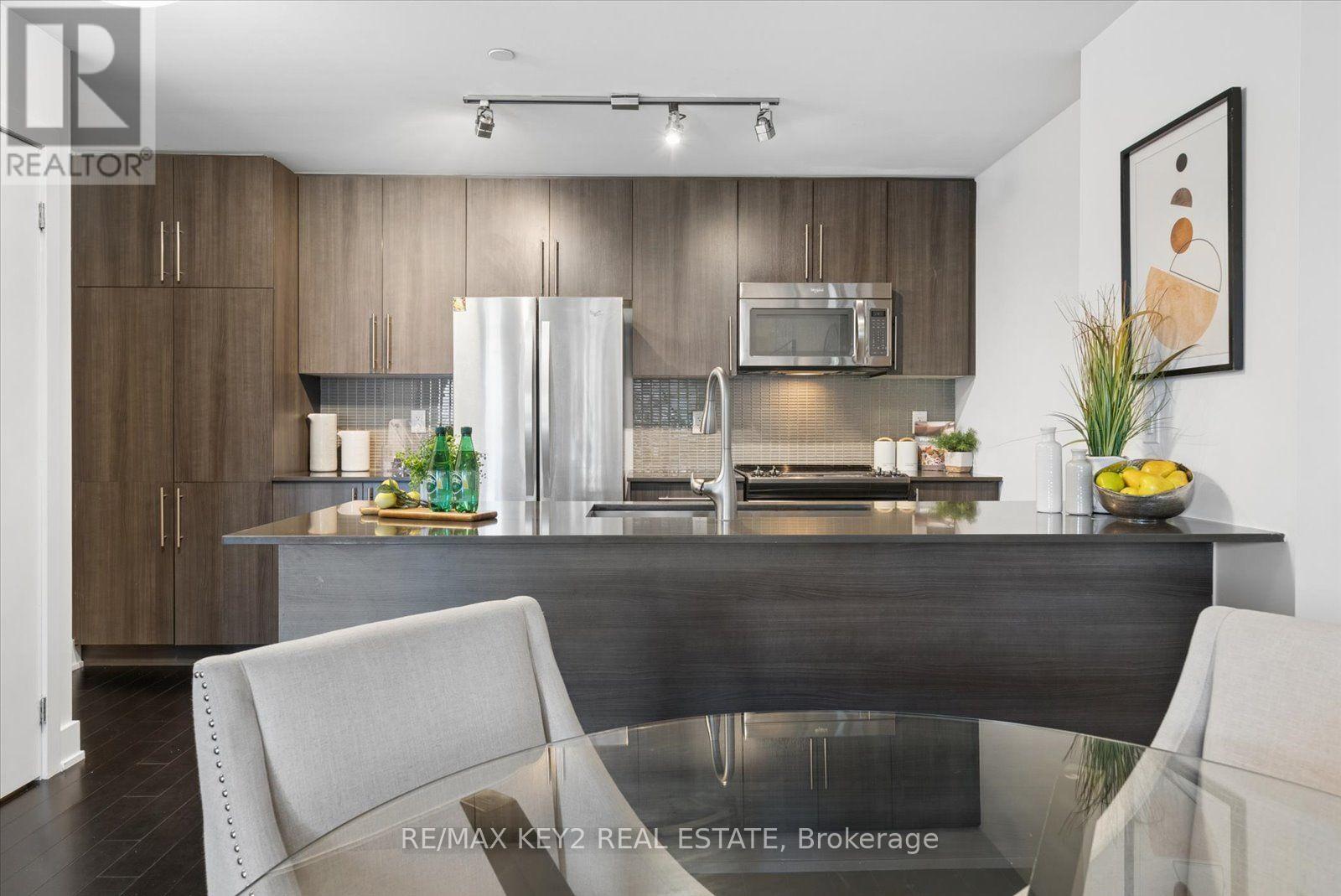 Th6 - 4011 Brickstone Mews, Mississauga, Ontario  L5B 0G3 - Photo 9 - W13684458