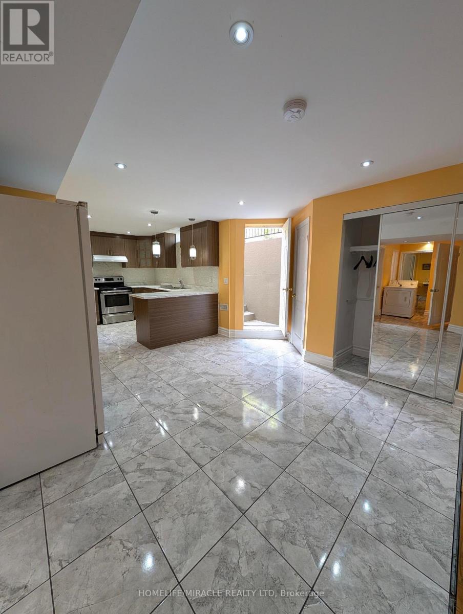Basement - 8 Astoria Place, Caledon, Ontario  L7C 1A4 - Photo 5 - W13684506