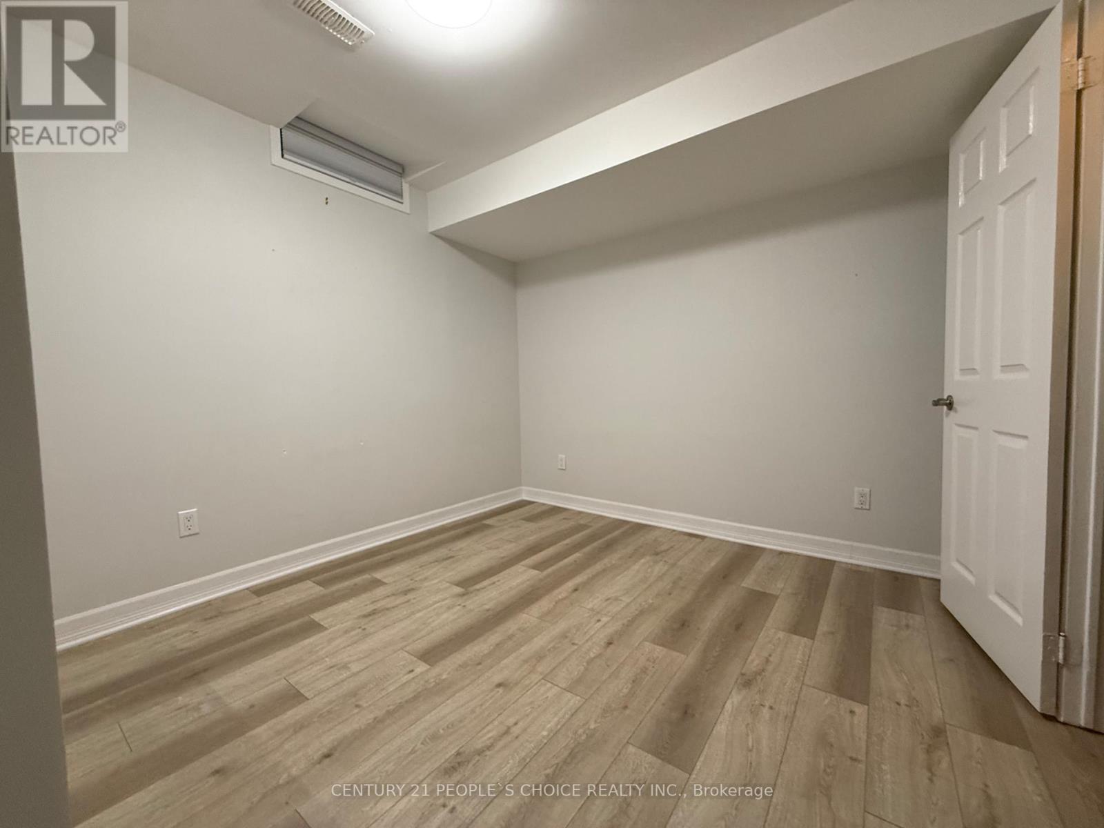Bsmt - 2906 Peacock Drive, Mississauga, Ontario  L5M 5S2 - Photo 25 - W13684510