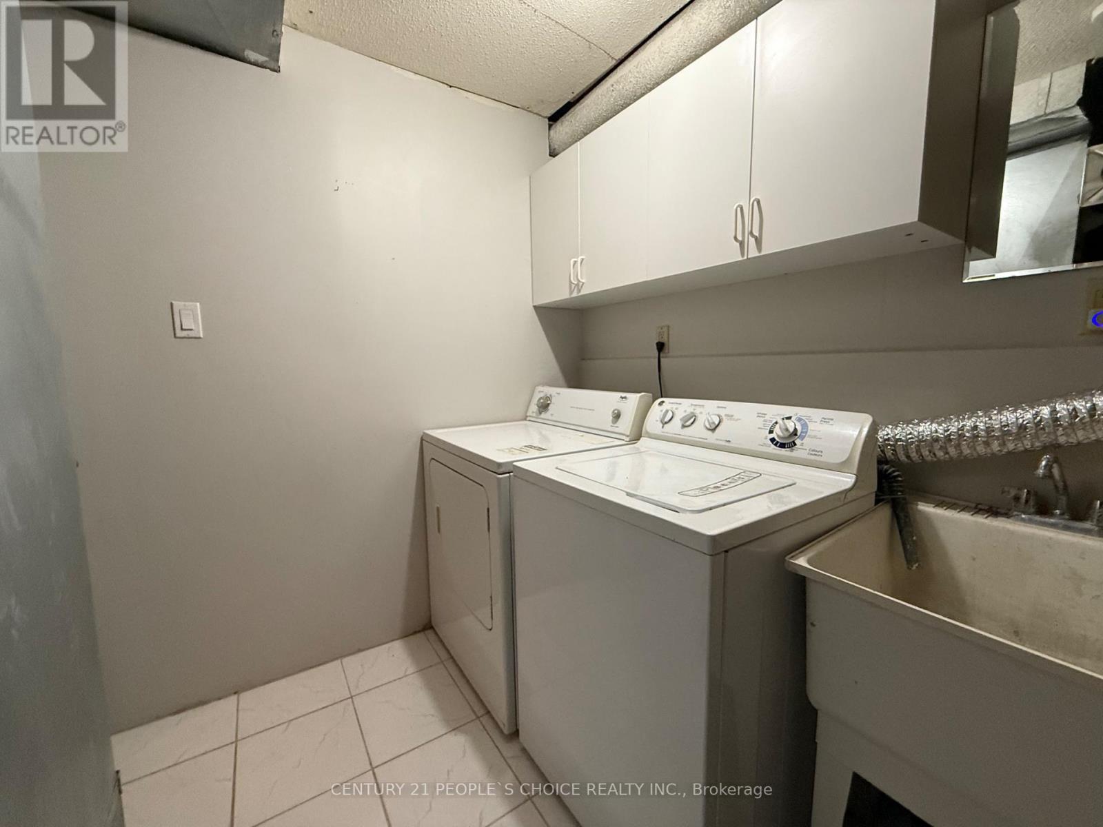Bsmt - 2906 Peacock Drive, Mississauga, Ontario  L5M 5S2 - Photo 27 - W13684510