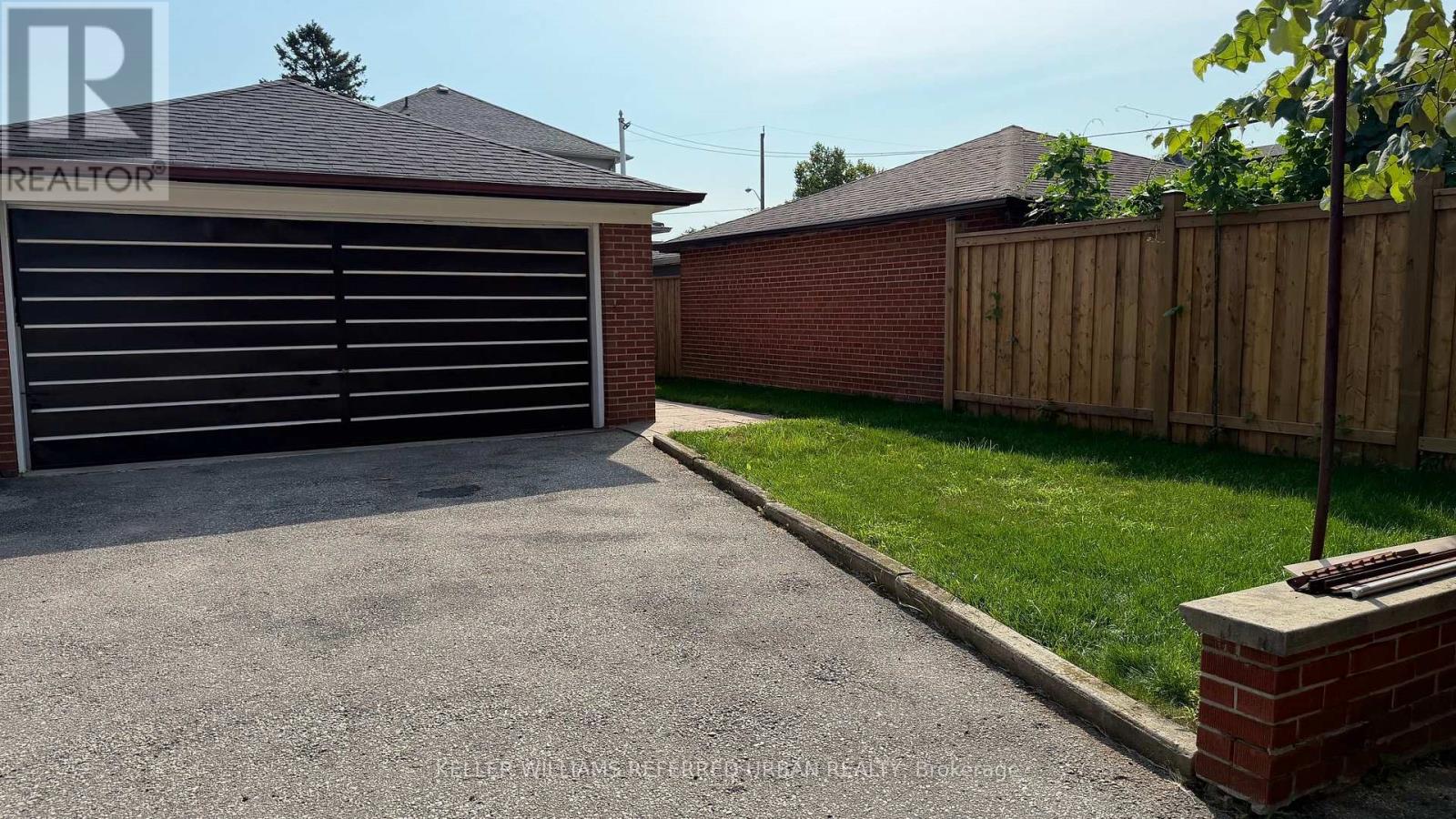 3 Duckworth Street, Toronto, Ontario  M6M 4W3 - Photo 3 - W13663174