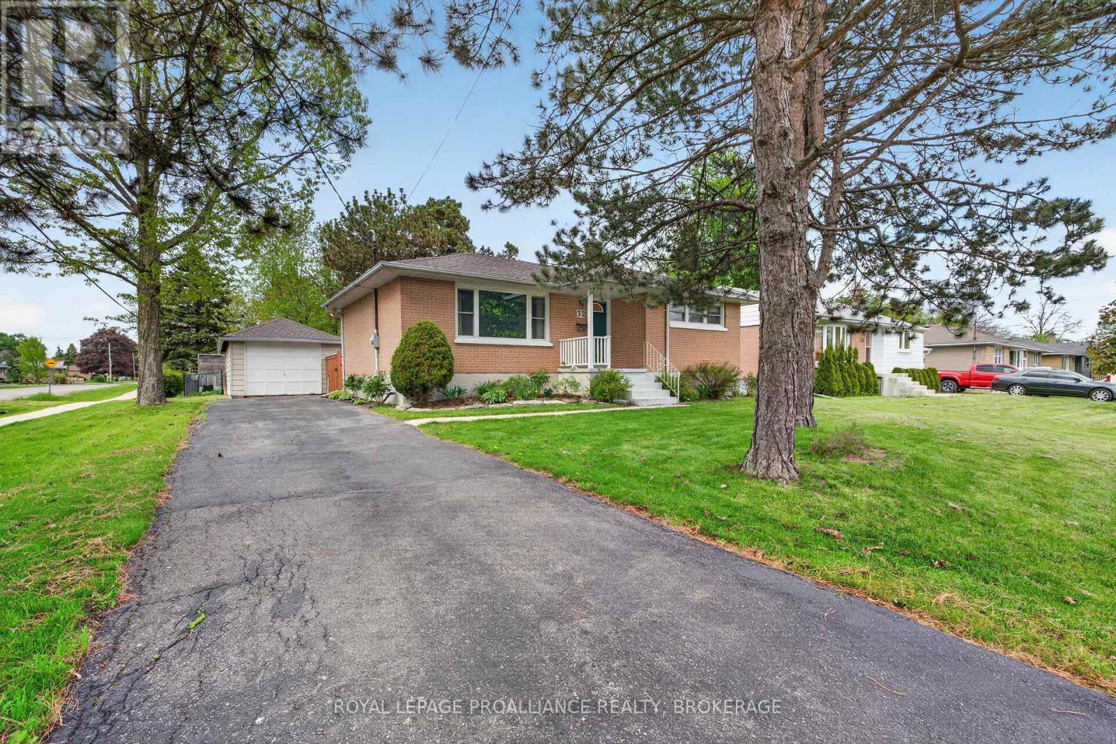 32 Lennox Street, Kingston, Ontario  K7M 4S2 - Photo 1 - X13236152
