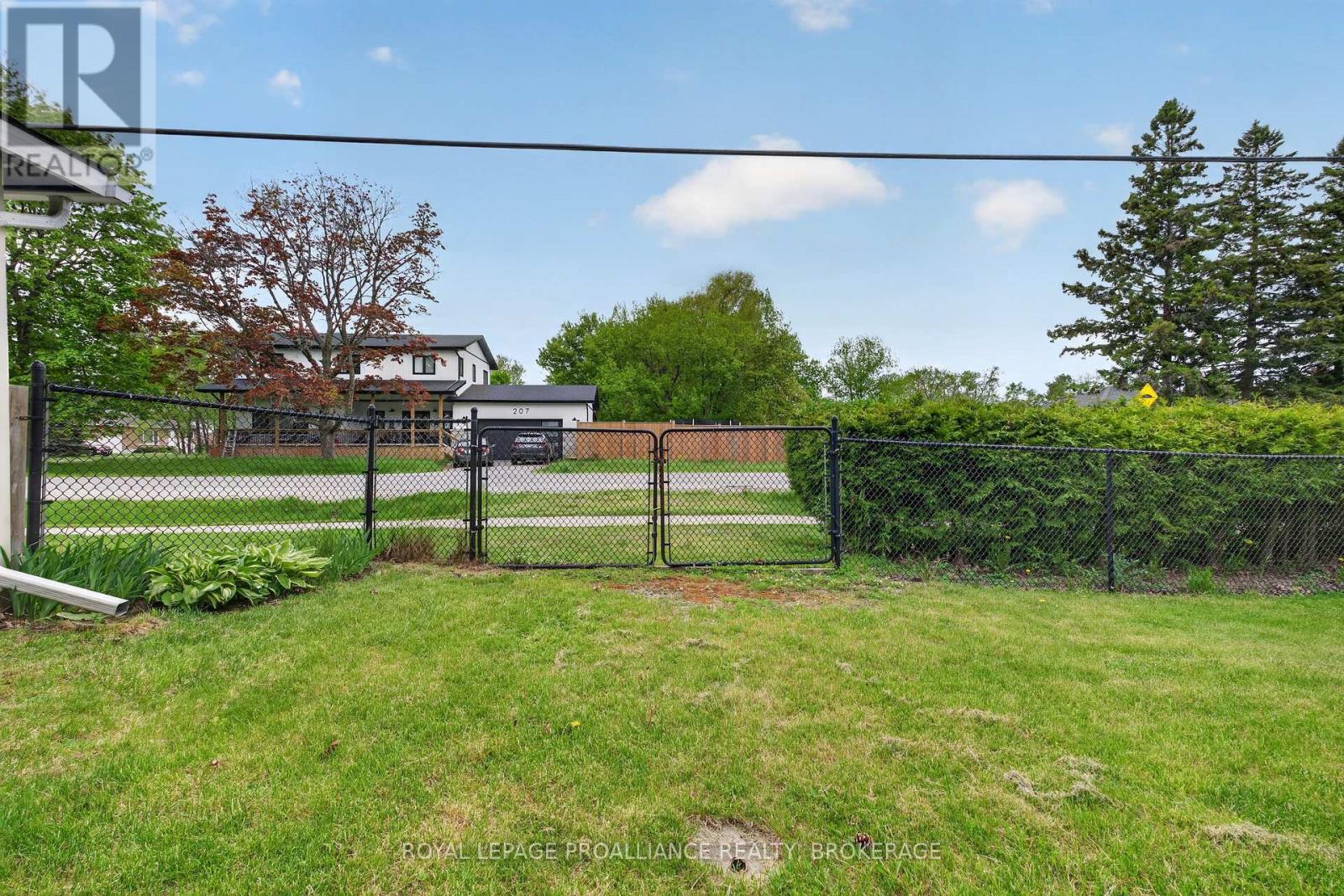 32 Lennox Street, Kingston, Ontario  K7M 4S2 - Photo 37 - X13236152