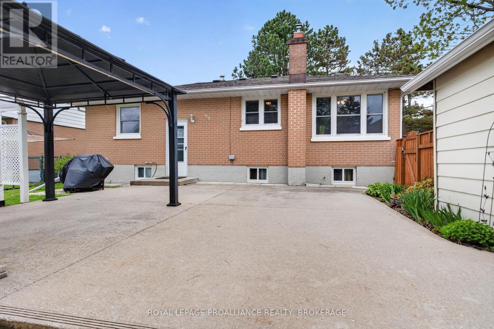 32 Lennox Street, Kingston, Ontario  K7M 4S2 - Photo 38 - X13236152