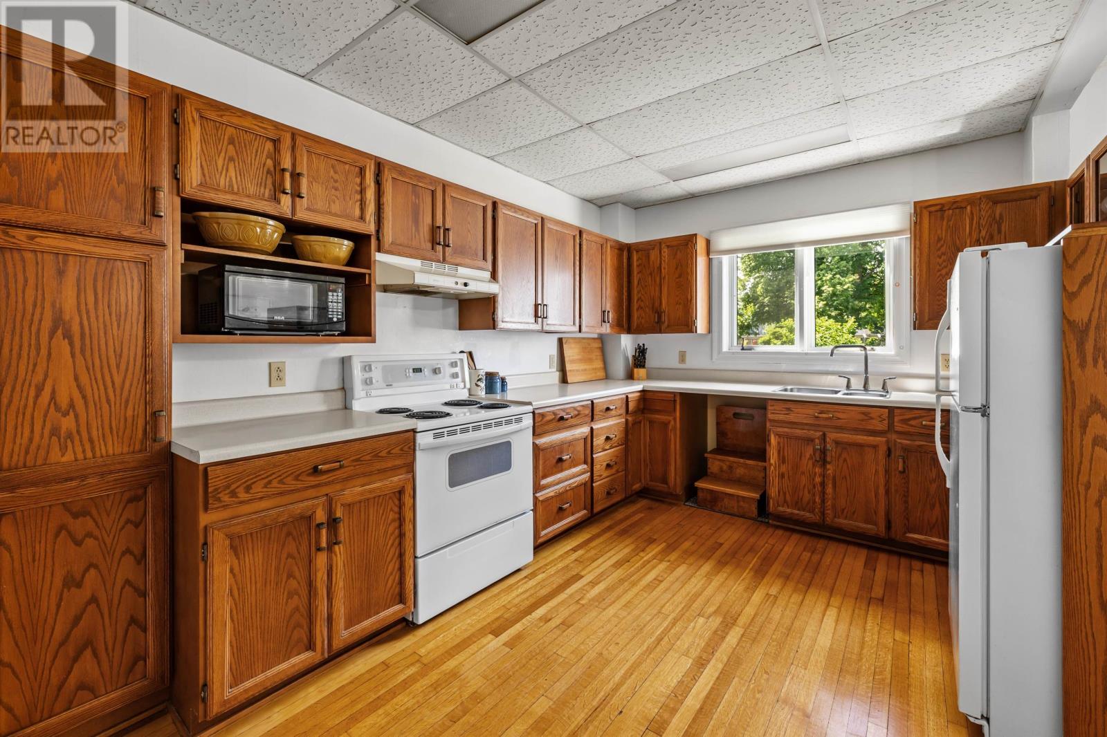 99 North River Road, Charlottetown, Prince Edward Island  C1A 3K6 - Photo 18 - 202620813