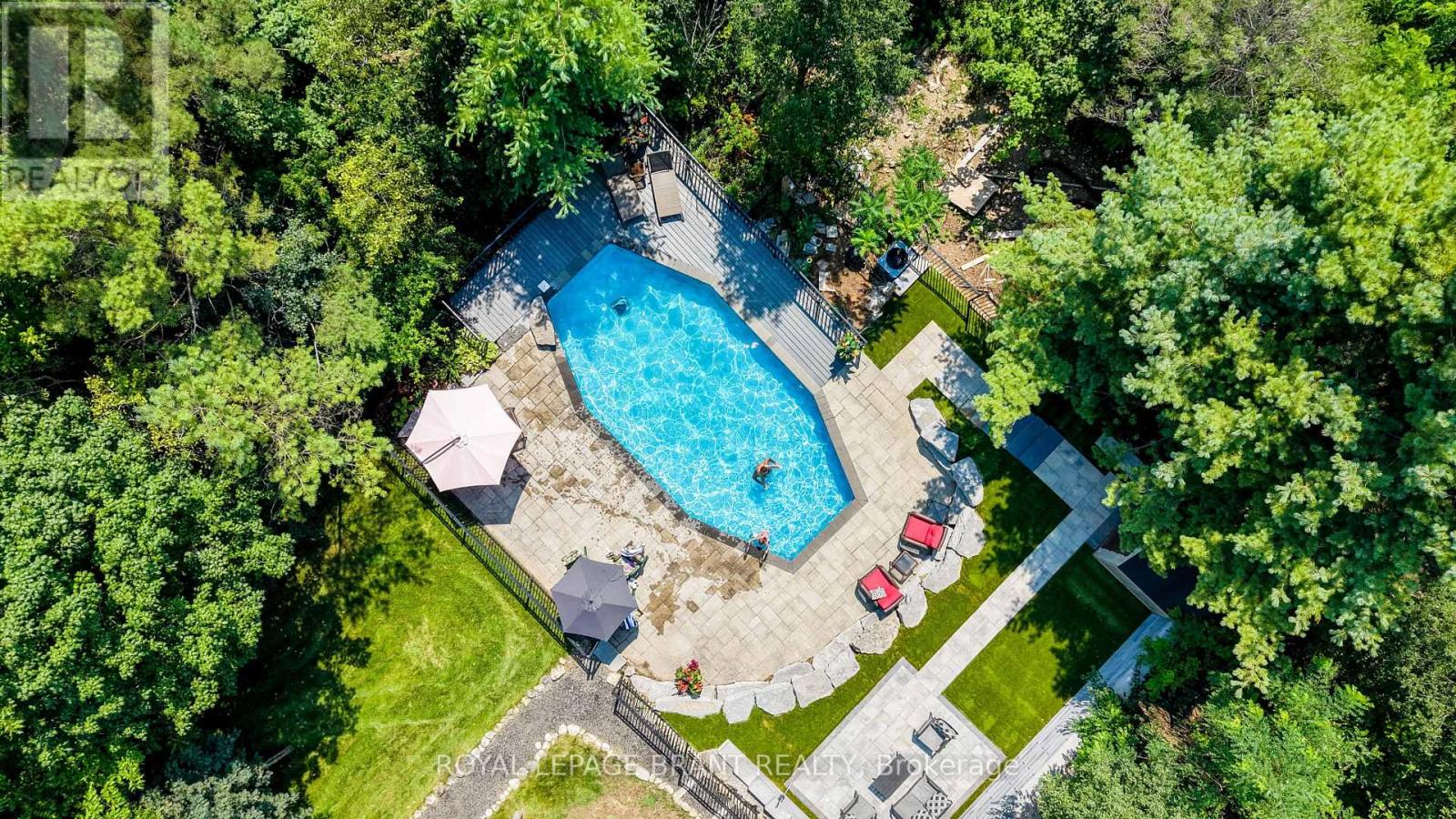 7664 Maltby Road E, Puslinch, Ontario  N0B 2J0 - Photo 2 - X13684354