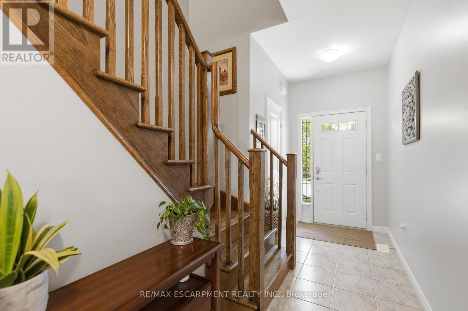 34 - 6 Chestnut Drive, Grimsby, Ontario  L3M 0C4 - Photo 2 - X13684364