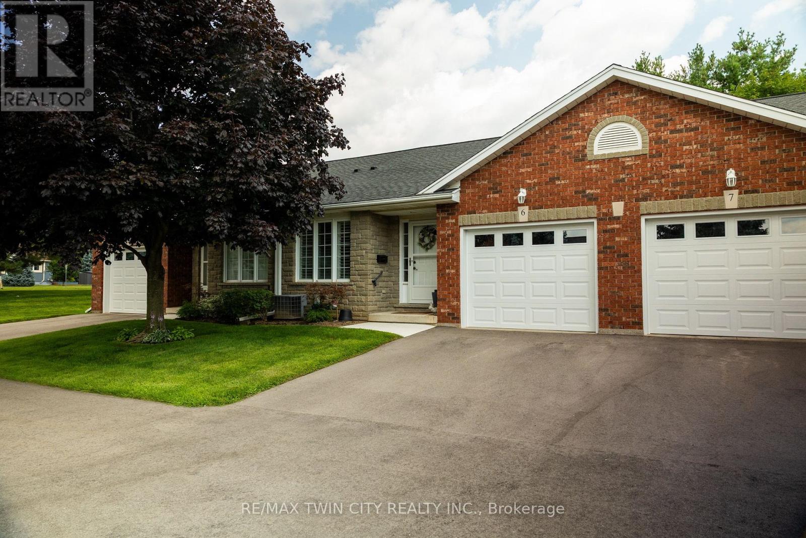 6 - 5 YIN STREET, Norfolk, Ontario