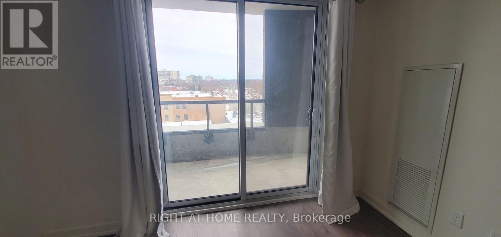 327 - 55 Duke Street W, Kitchener, Ontario  N2H 0C9 - Photo 6 - X13684474