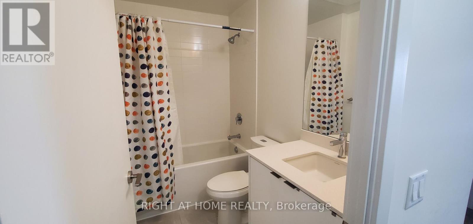 327 - 55 Duke Street W, Kitchener, Ontario  N2H 0C9 - Photo 9 - X13684474