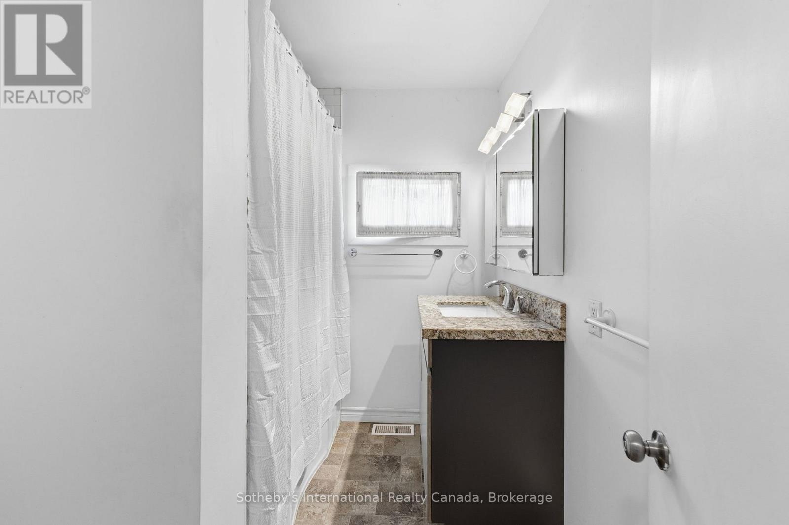 1581 Port Stanton Parkway, Severn, Ontario  P0E 1N0 - Photo 23 - S13491616