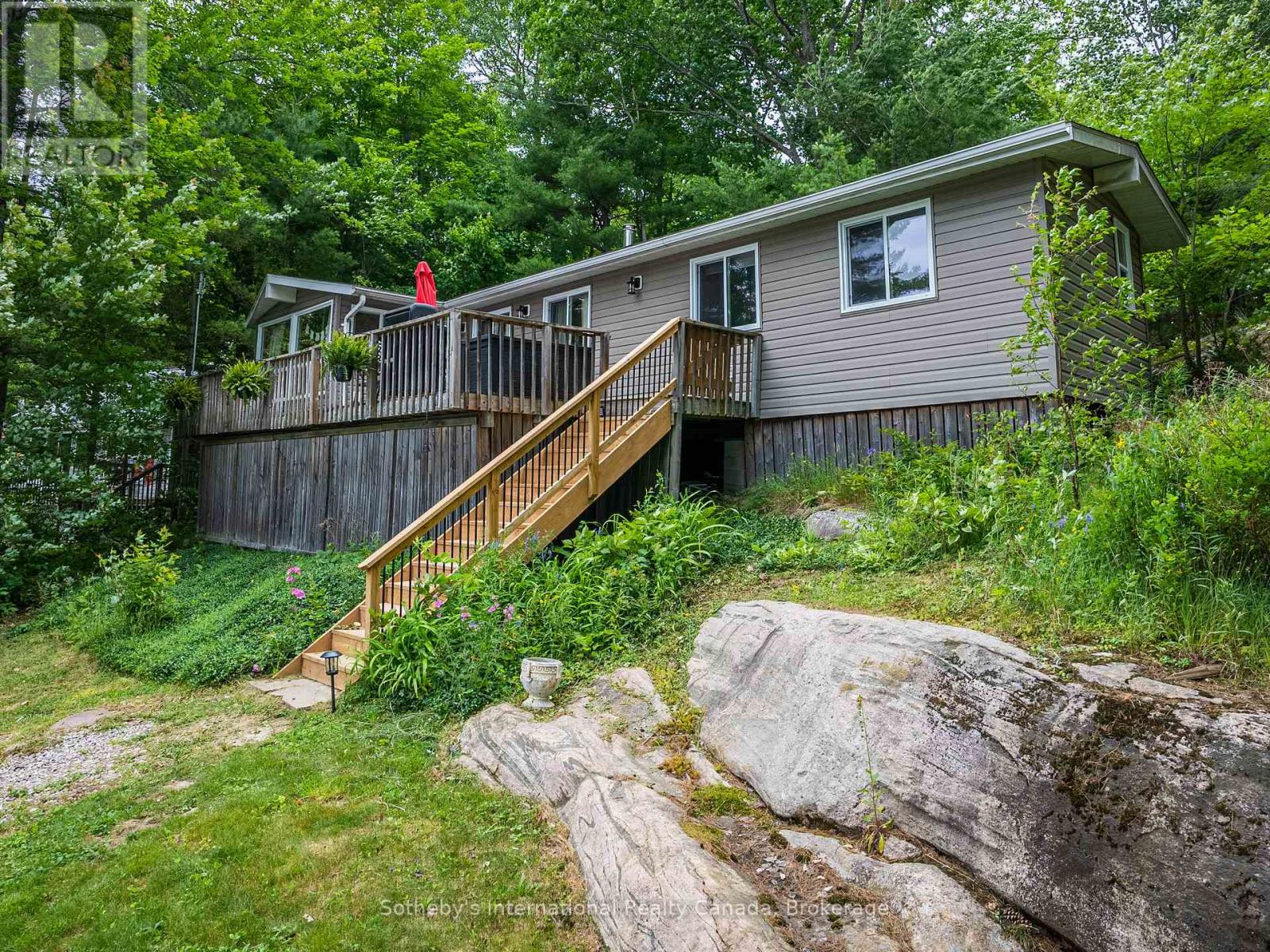 1040 Kahshe Lake, Gravenhurst, Ontario  P0E 1G0 - Photo 34 - X12980070