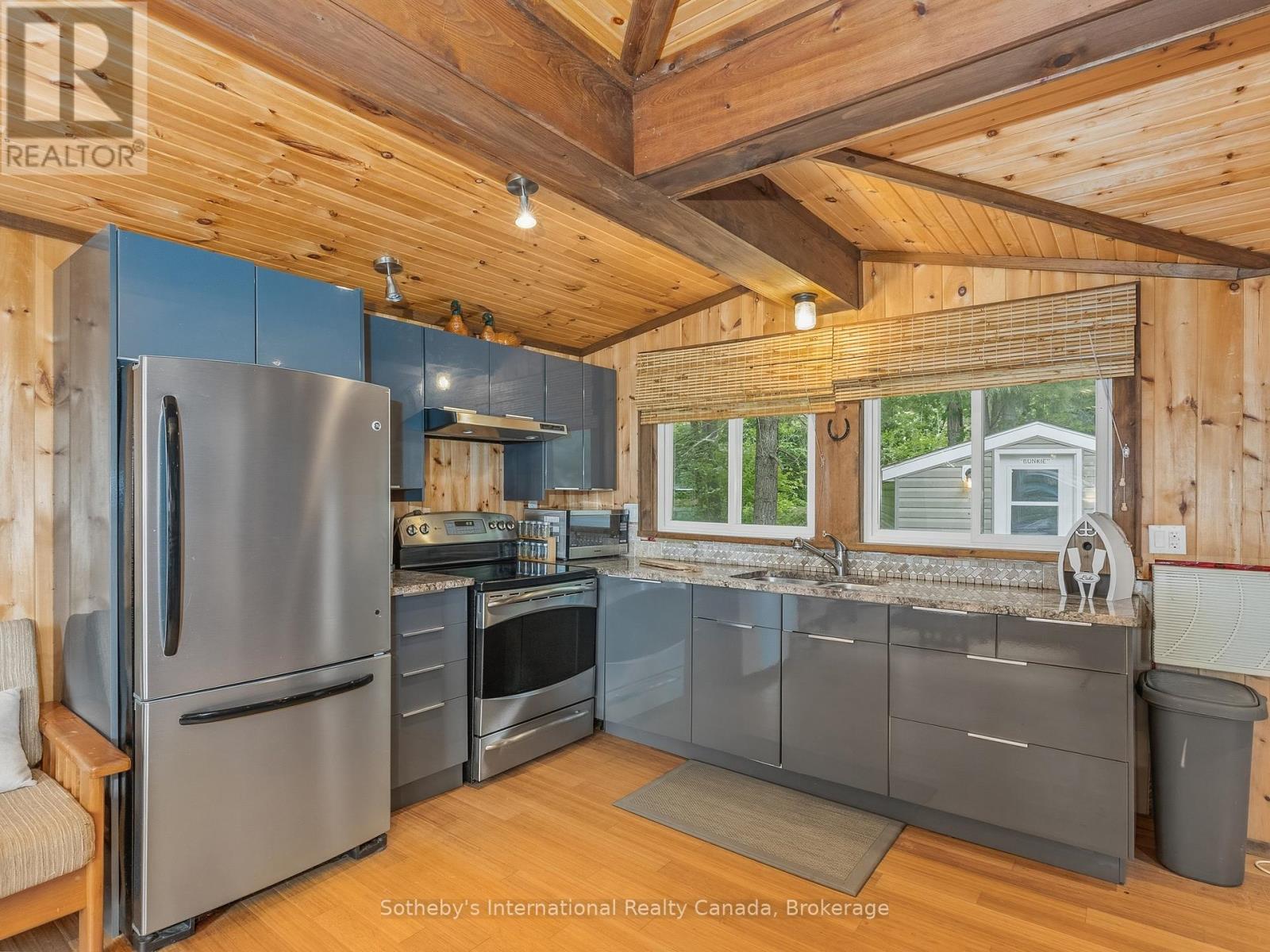 1040 Kahshe Lake, Gravenhurst, Ontario  P0E 1G0 - Photo 12 - X12980070