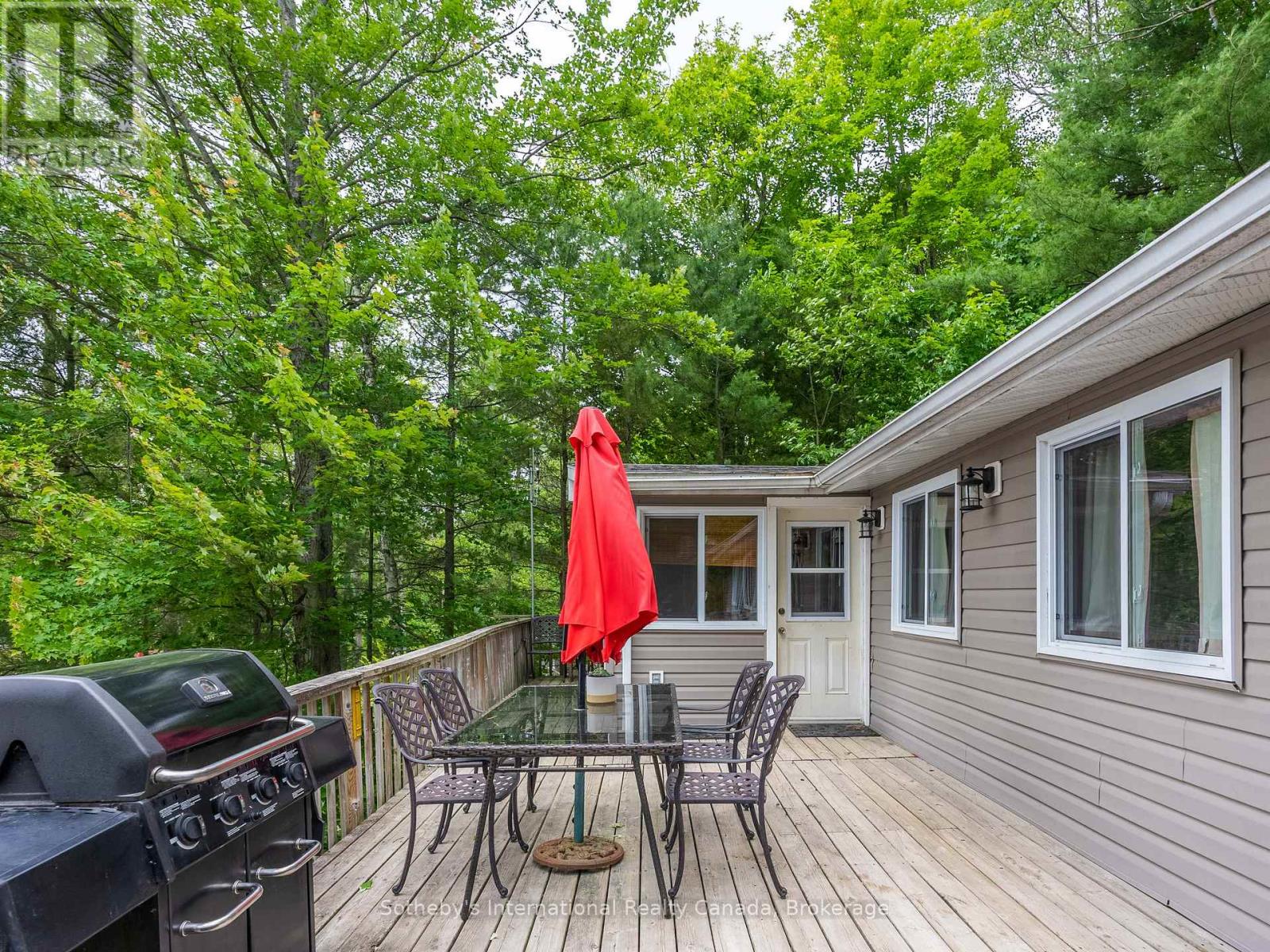 1040 Kahshe Lake, Gravenhurst, Ontario  P0E 1G0 - Photo 8 - X12980070