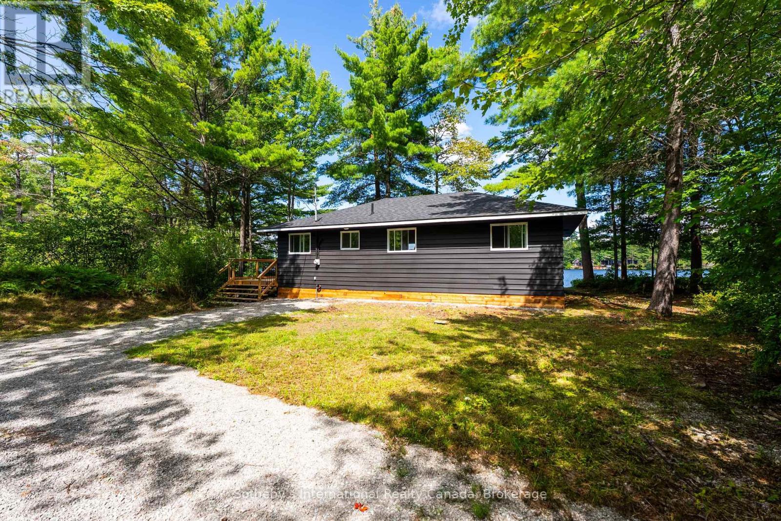 Cottage - 1055 West Bank Drive, Gravenhurst, Ontario  P0E 1G0 - Photo 11 - X13677086