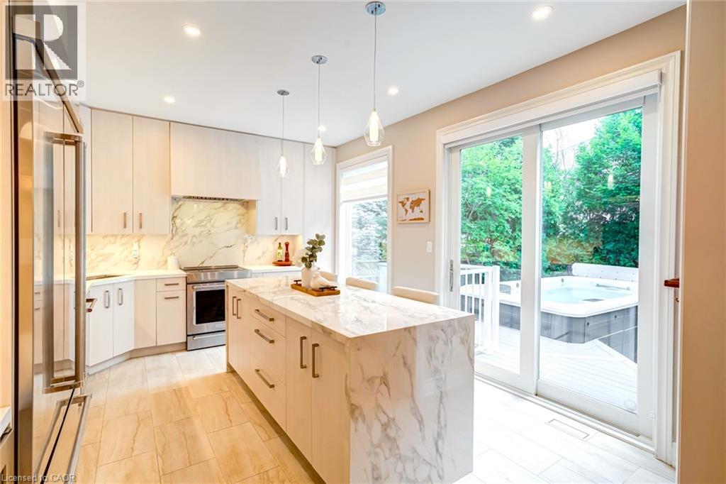 2342 Lionstone Drive, Oakville, Ontario  L6M 4T4 - Photo 7 - 40856235
