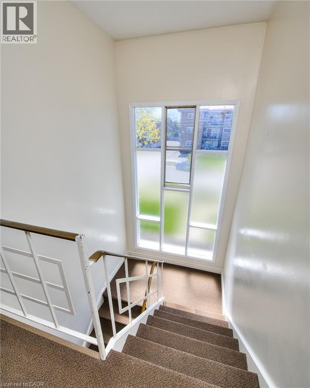 20 Raitar Avenue Unit# 4, Kitchener, Ontario  N2H 6A7 - Photo 3 - 40856121