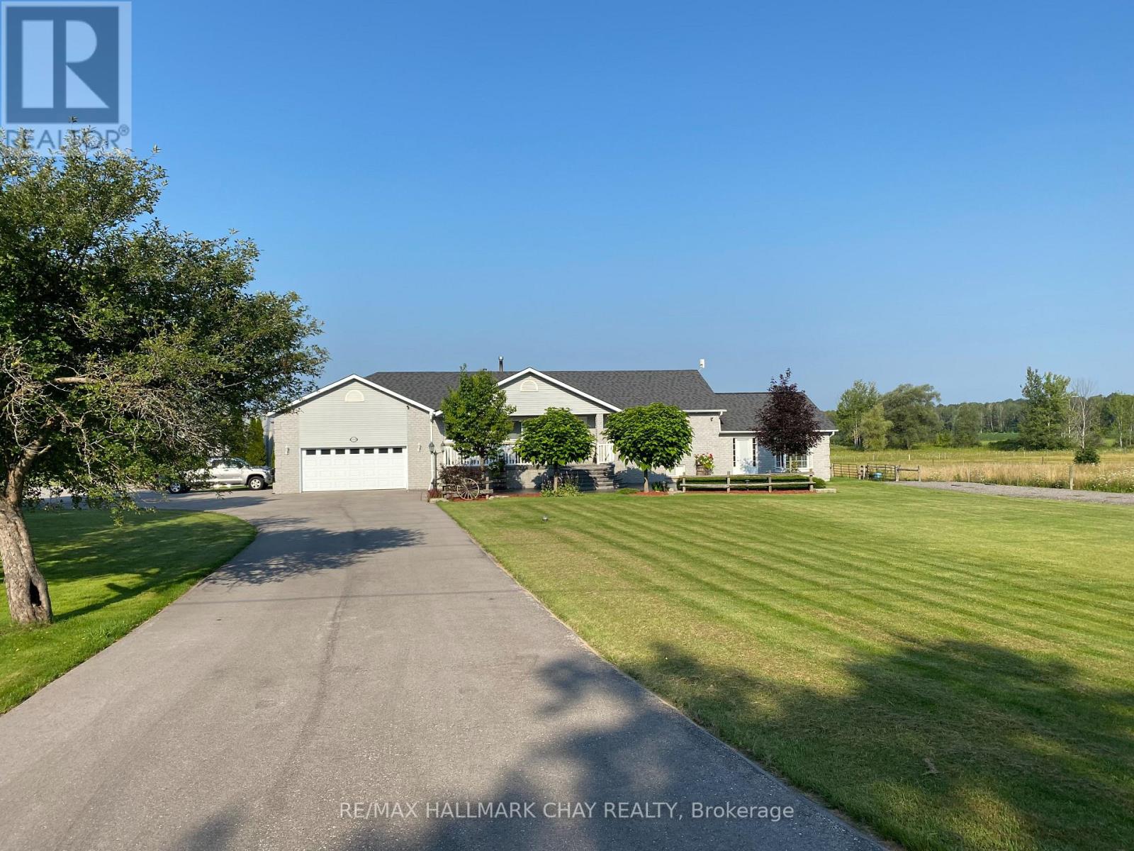 24518 Mccowan Road, Georgina, Ontario  L0E 1R0 - Photo 2 - N12937912