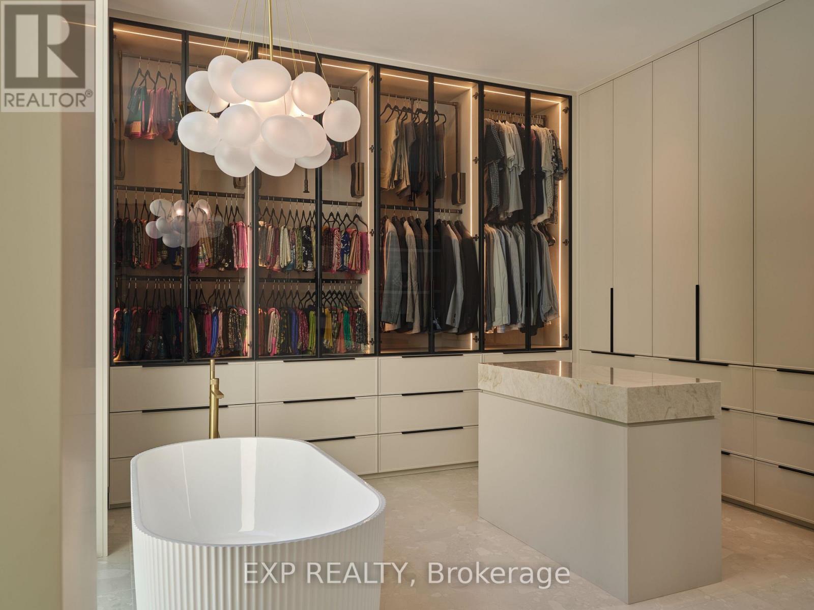 105 Park Crescent, Richmond Hill, Ontario  L4E 3J5 - Photo 32 - N13439036