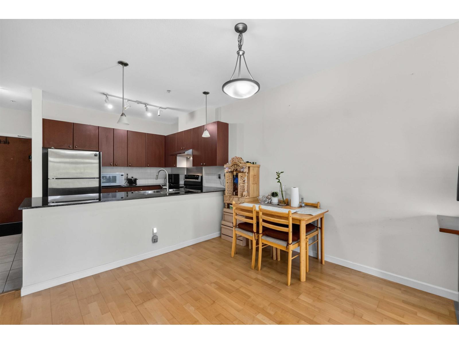 312 15380 102a Avenue, Surrey, British Columbia V3R 0B3 - Photo 13 - R3156196