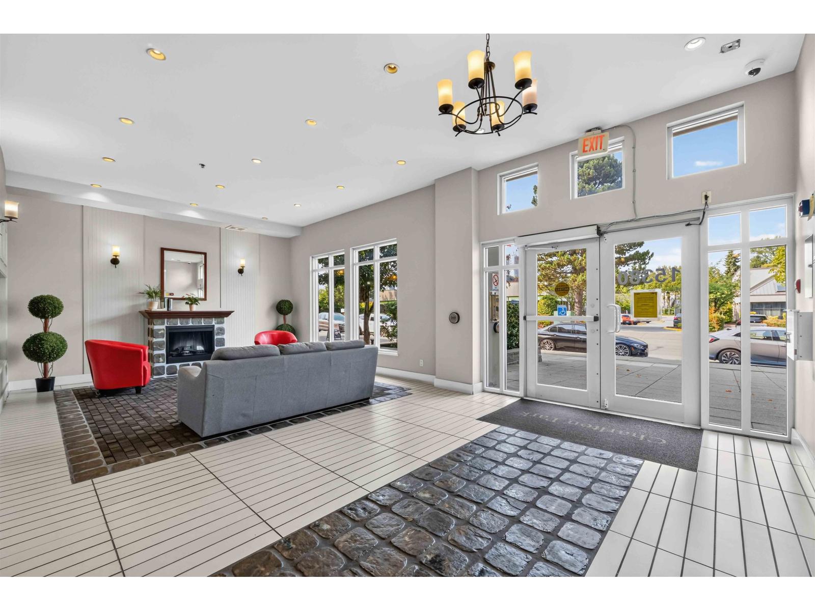312 15380 102a Avenue, Surrey, British Columbia V3R 0B3 - Photo 2 - R3156196
