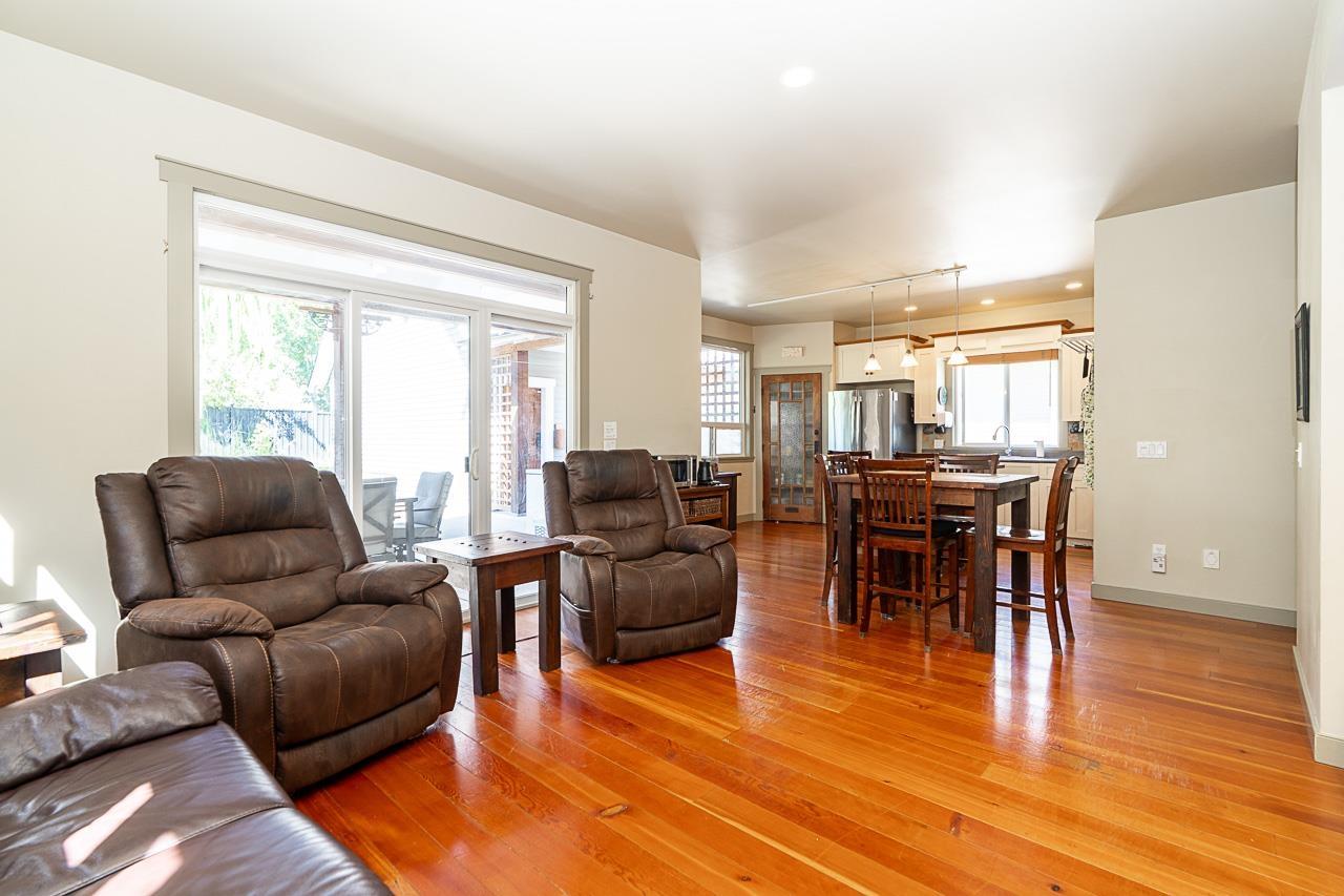 26865 25a Avenue, Langley, British Columbia  V4W 4A2 - Photo 11 - R3156168