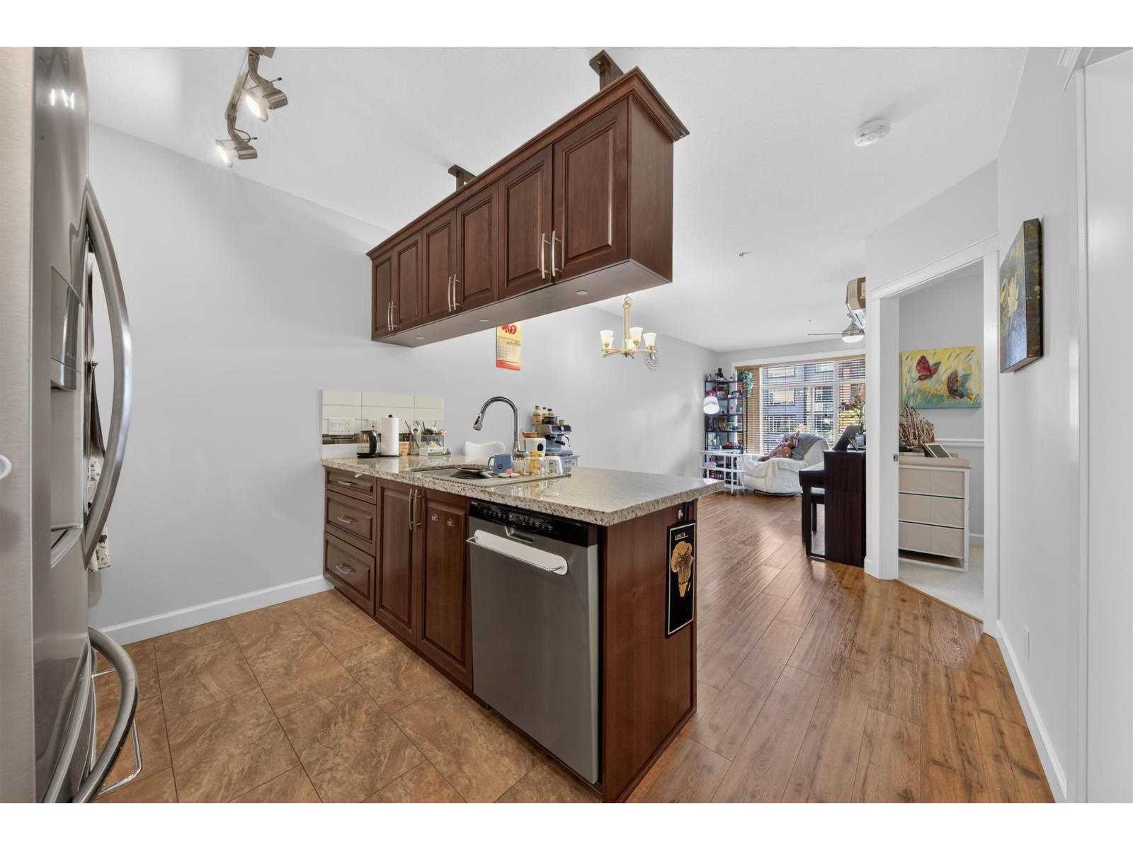 301 8067 207 Street, Langley, British Columbia  V2Y 0N9 - Photo 8 - R3156362