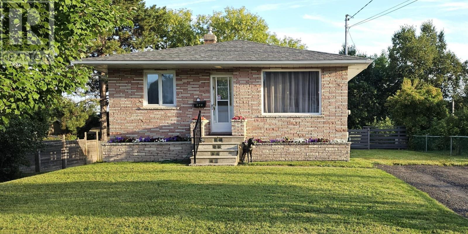 403 Arundel ST, Thunder Bay, Ontario