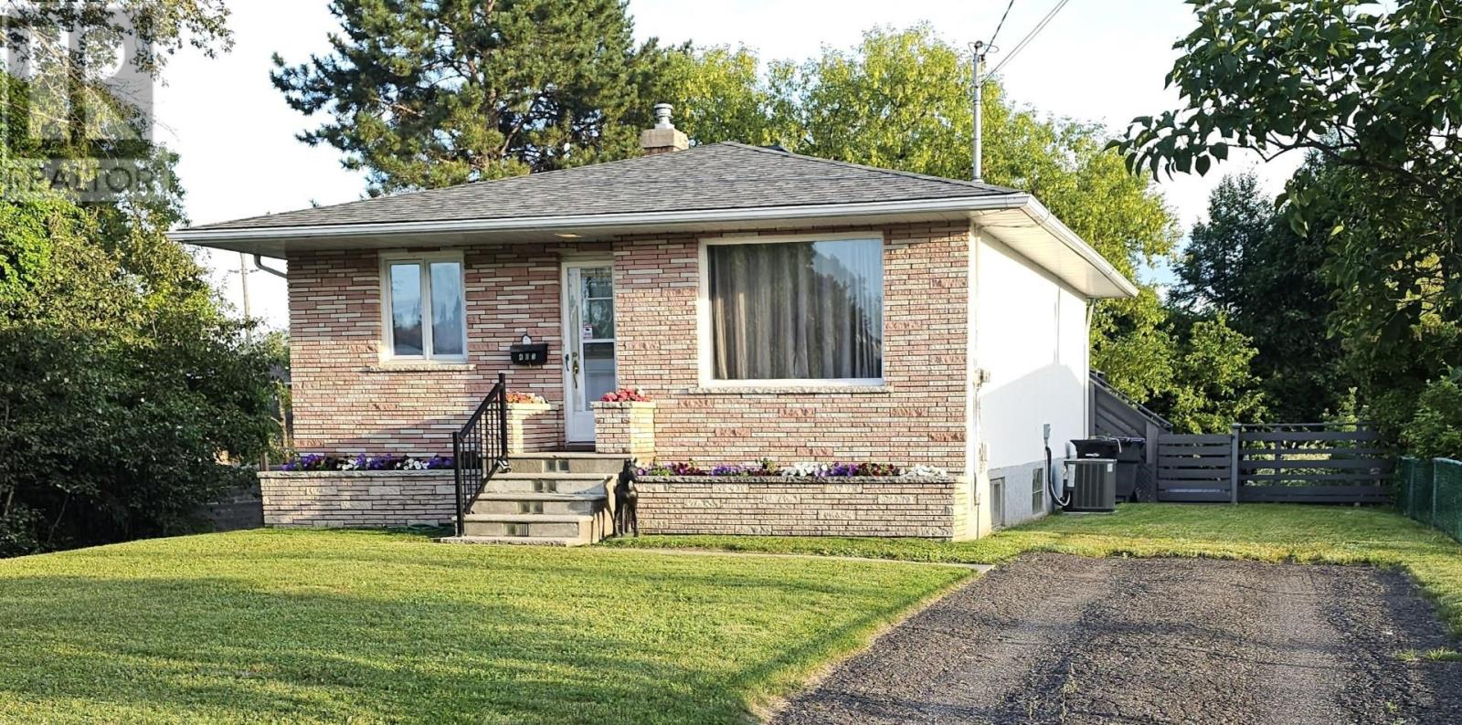 403 Arundel St, Thunder Bay, Ontario  P7A 1L6 - Photo 2 - TB2602305
