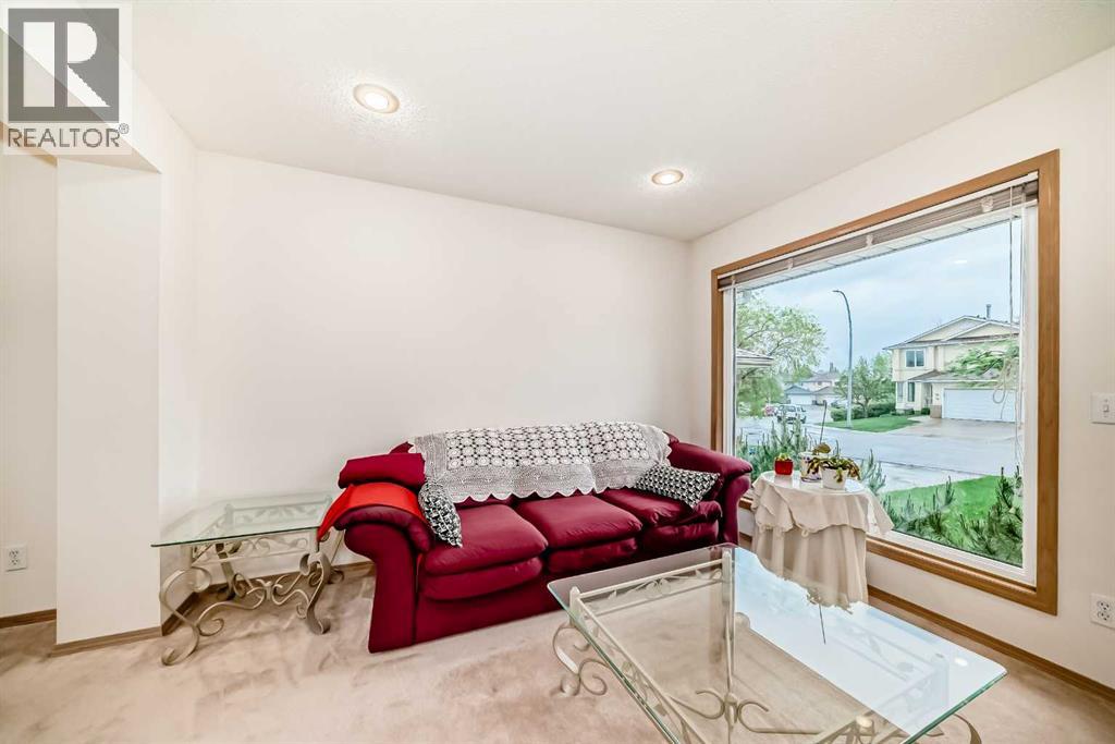 83 Hawkmount Green NW, Calgary, Alberta  T3G 3T9 - Photo 8 - A2307994