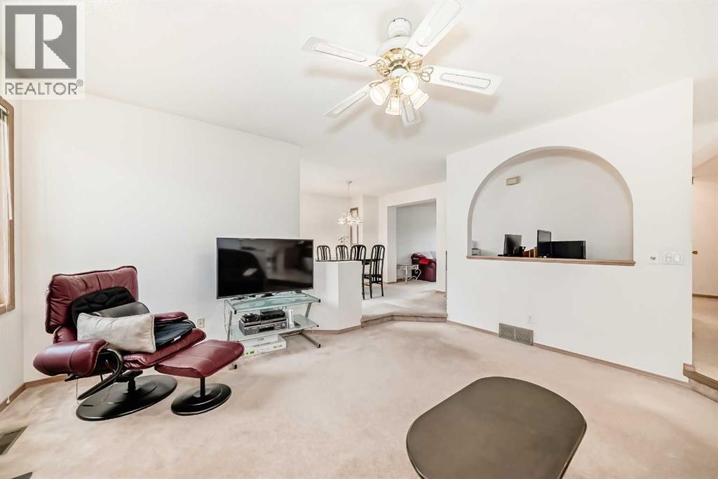 83 Hawkmount Green NW, Calgary, Alberta  T3G 3T9 - Photo 13 - A2307994