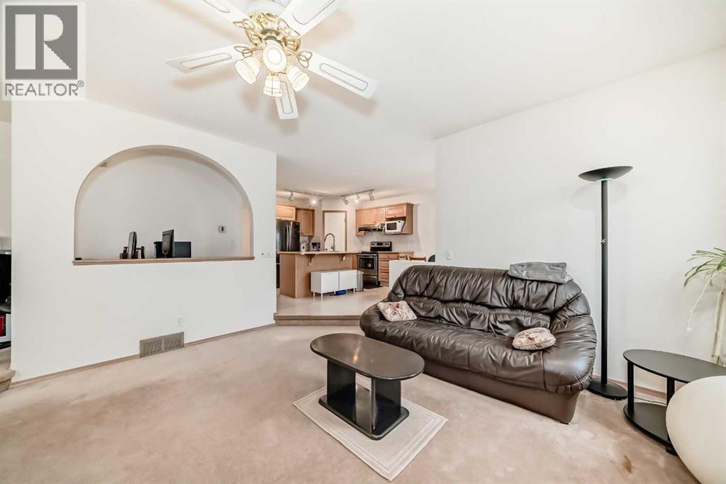 83 Hawkmount Green NW, Calgary, Alberta  T3G 3T9 - Photo 12 - A2307994