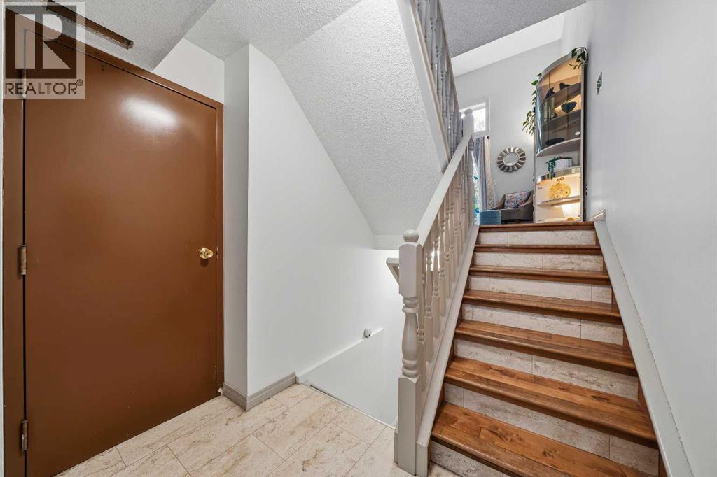 104, 23 Glamis Drive SW, Calgary, Alberta  T3E 6S3 - Photo 17 - A2330242