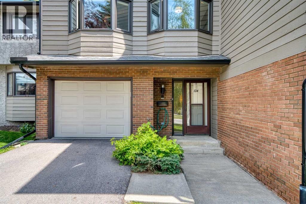 104, 23 Glamis Drive SW, Calgary, Alberta  T3E 6S3 - Photo 2 - A2330242
