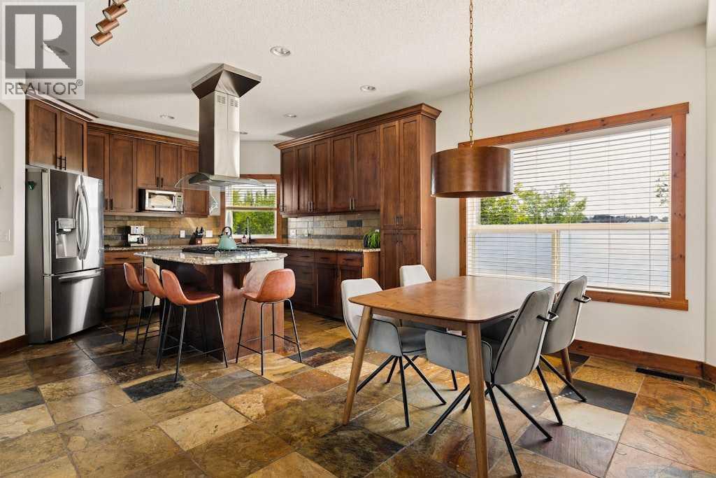 115 Rockmont Court Nw, Calgary, Alberta  T3G 5V8 - Photo 7 - A2331190