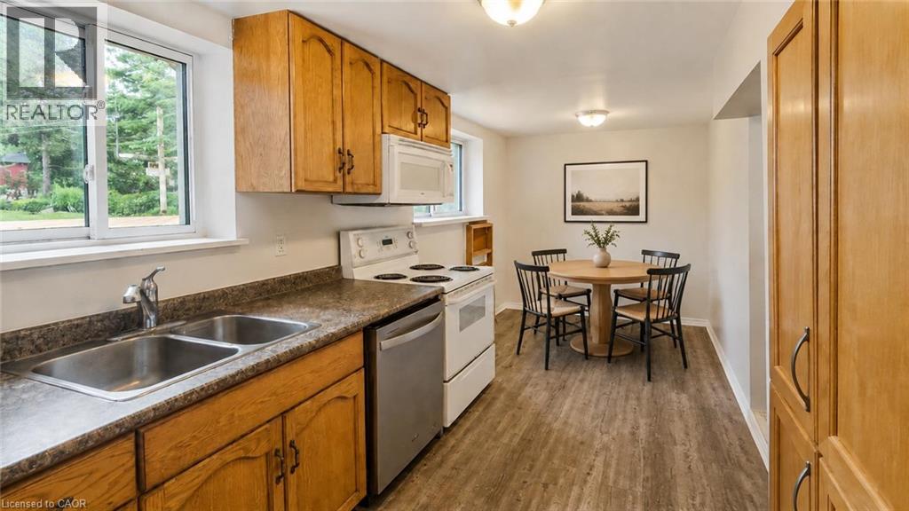 27 ELMHURST Crescent, Guelph, Ontario