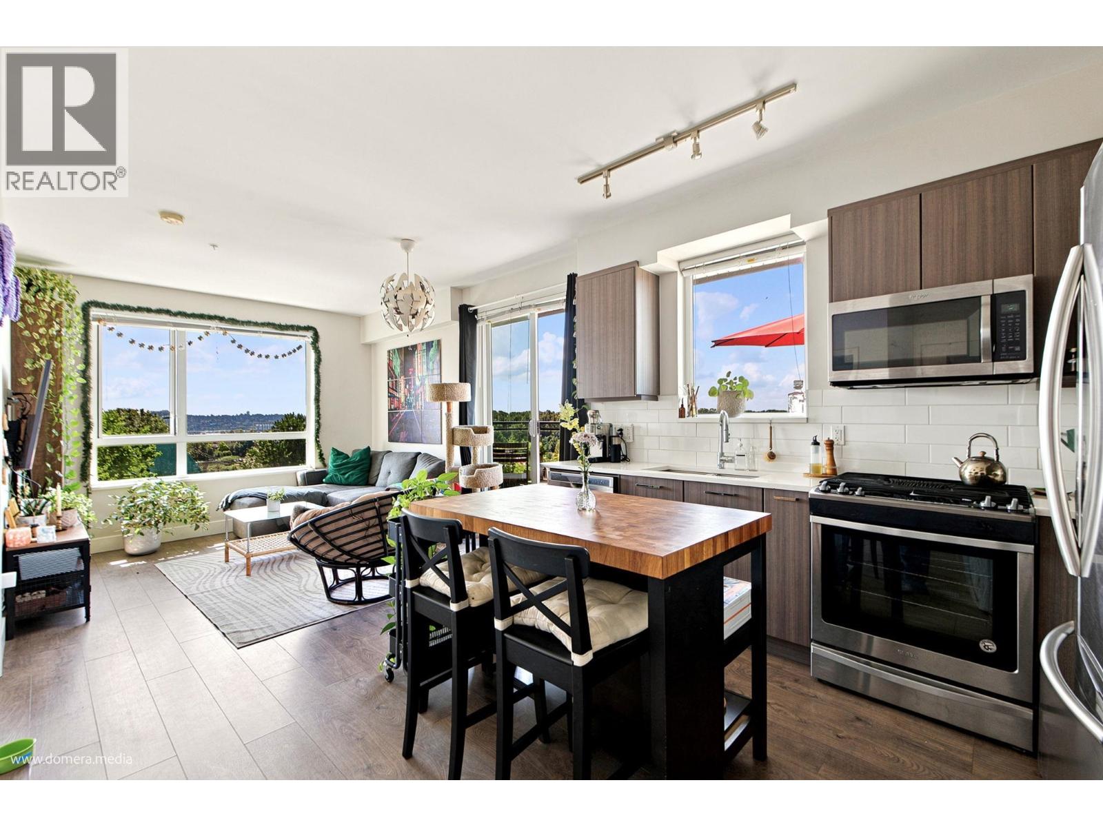304 1306 Fifth Avenue, New Westminster, British Columbia  V3M 0K5 - Photo 3 - R3155278