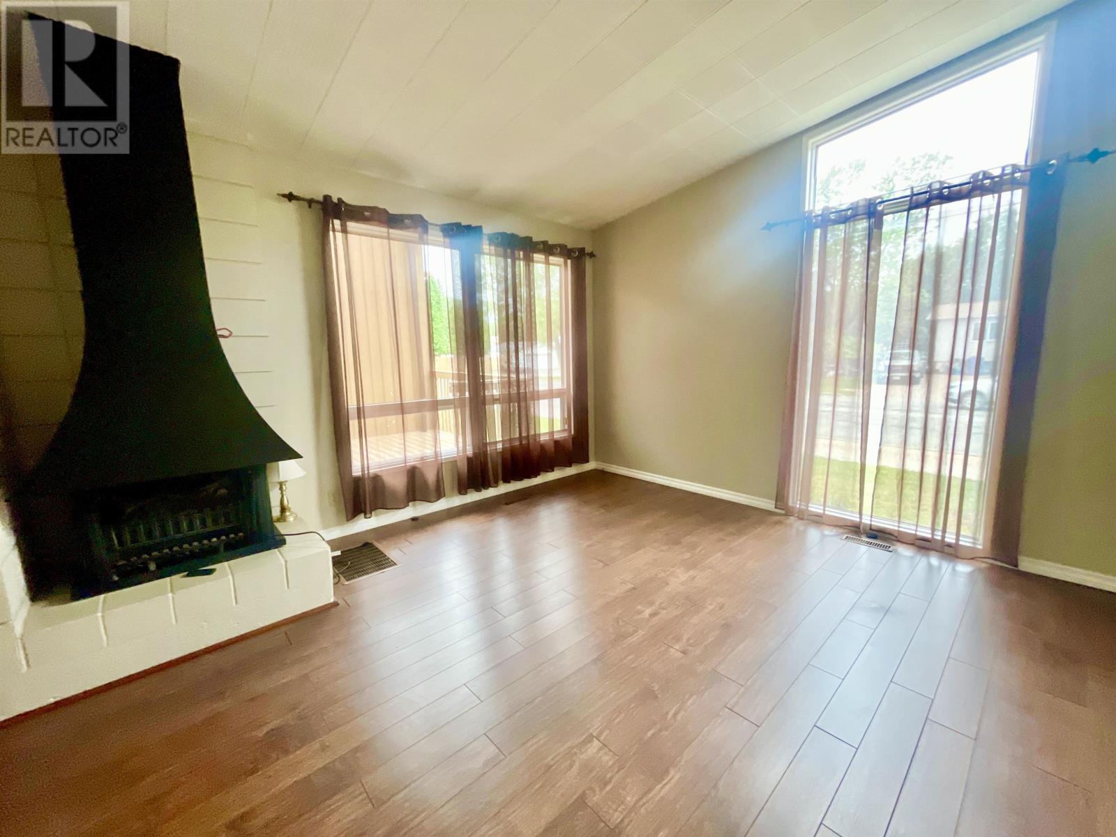 133 Memorial Ave, Dryden, Ontario  P8N 2M4 - Photo 3 - TB2602401