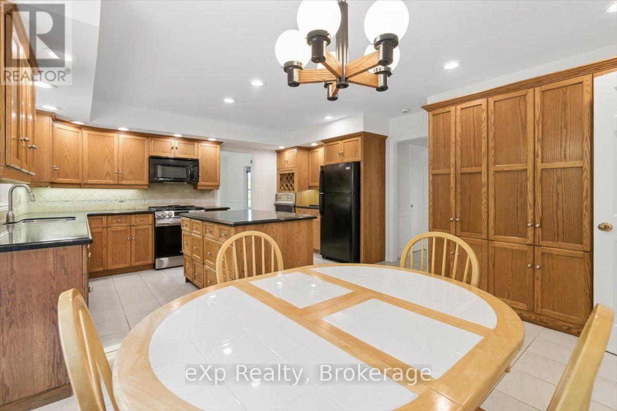 2039 Blacklock Street, Milton, Ontario  L0P 1B0 - Photo 12 - W13603964