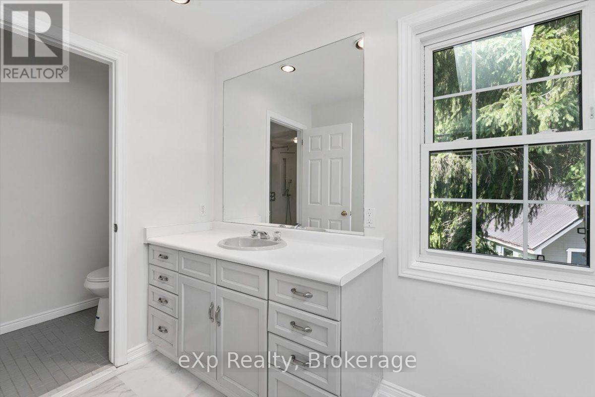 2039 Blacklock Street, Milton, Ontario  L0P 1B0 - Photo 32 - W13603964