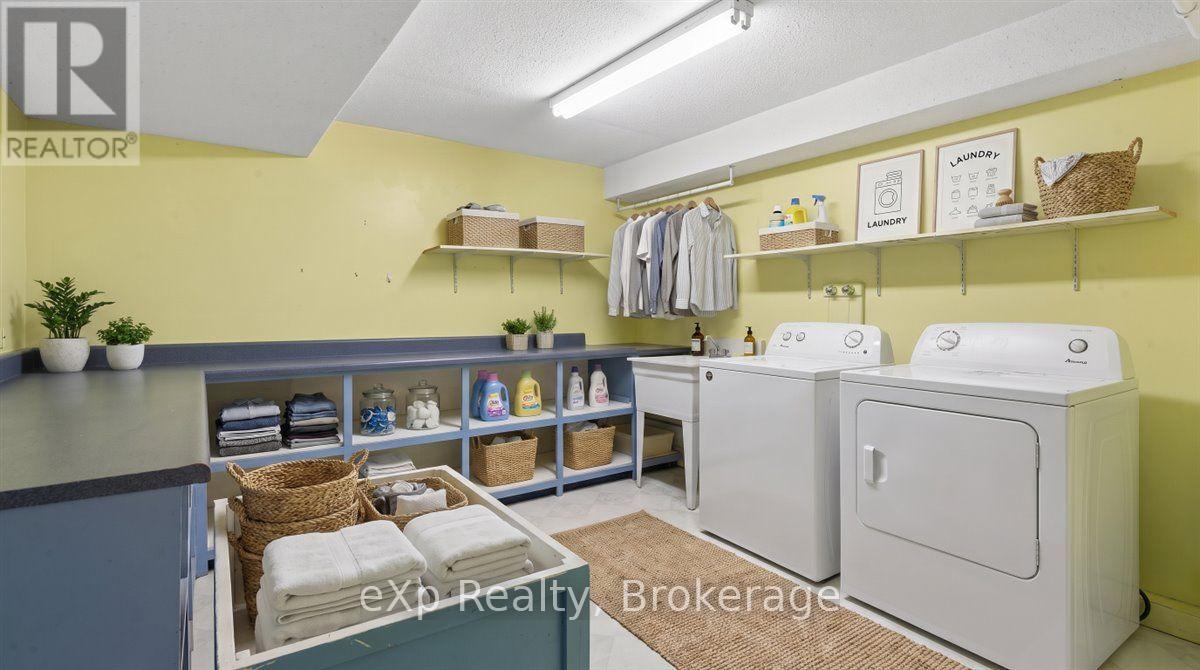 2039 Blacklock Street, Milton, Ontario  L0P 1B0 - Photo 36 - W13603964