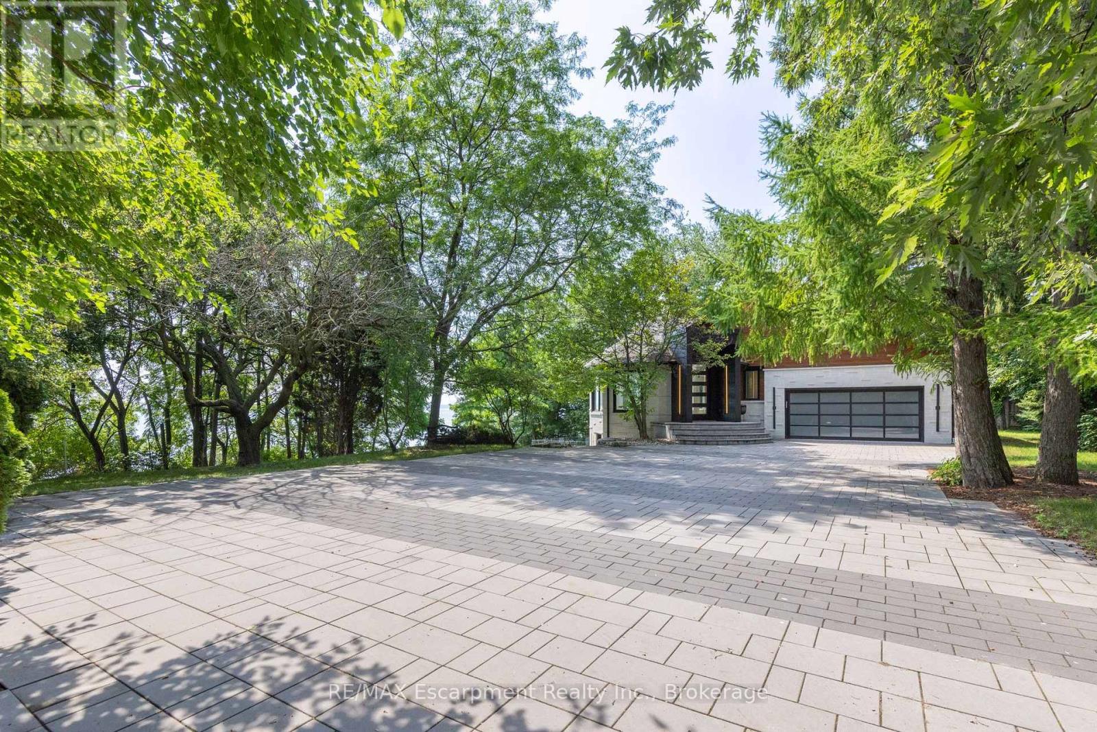 100 Appleby Place, Burlington, Ontario  L7L 2X1 - Photo 2 - W13684620