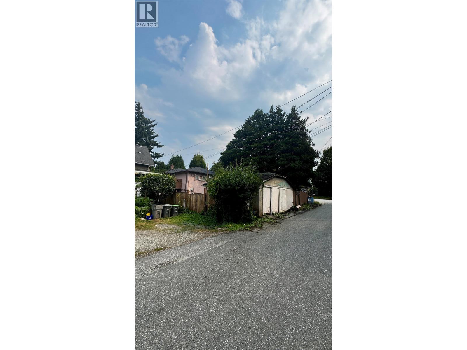 75 N Nanaimo Street, Vancouver, British Columbia V5L 3G3 - Photo 3 - R3156433