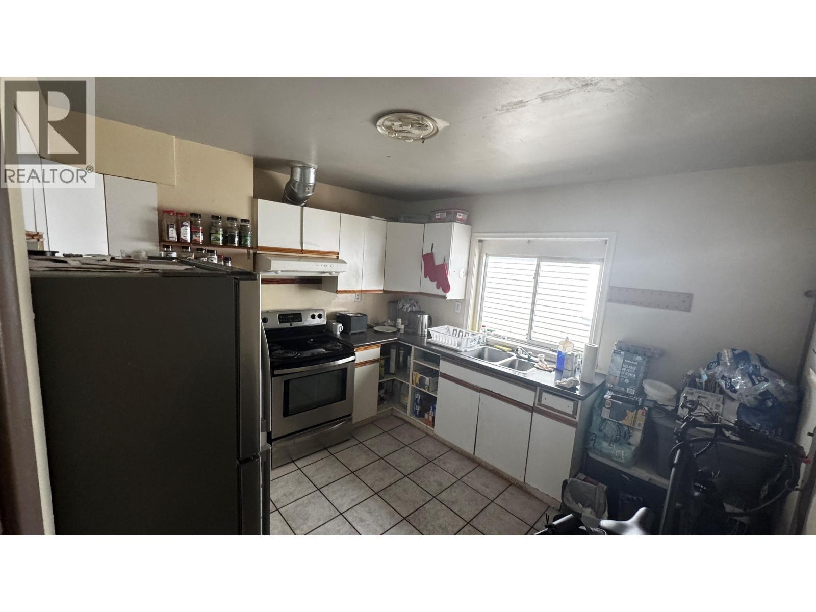 75 N Nanaimo Street, Vancouver, British Columbia V5L 3G3 - Photo 5 - R3156433